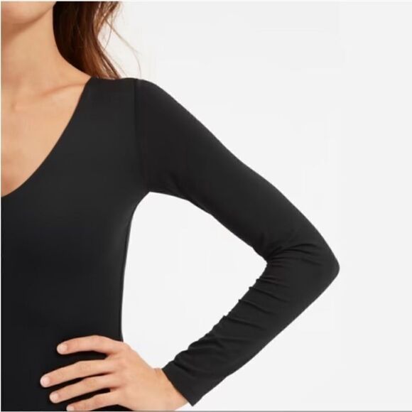 NWOT Everlane The Long-Sleeve V-neck Supima®
Bodysuit Size S - Picture 10 of 10